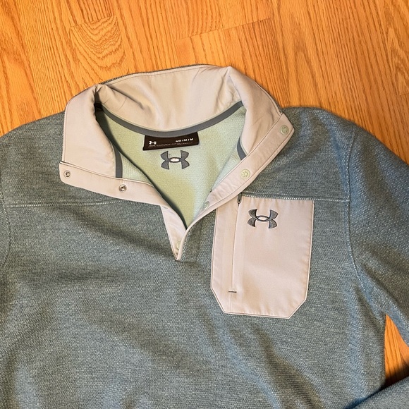 UNDER ARMOUR PULL OVER - Picture 2 of 5